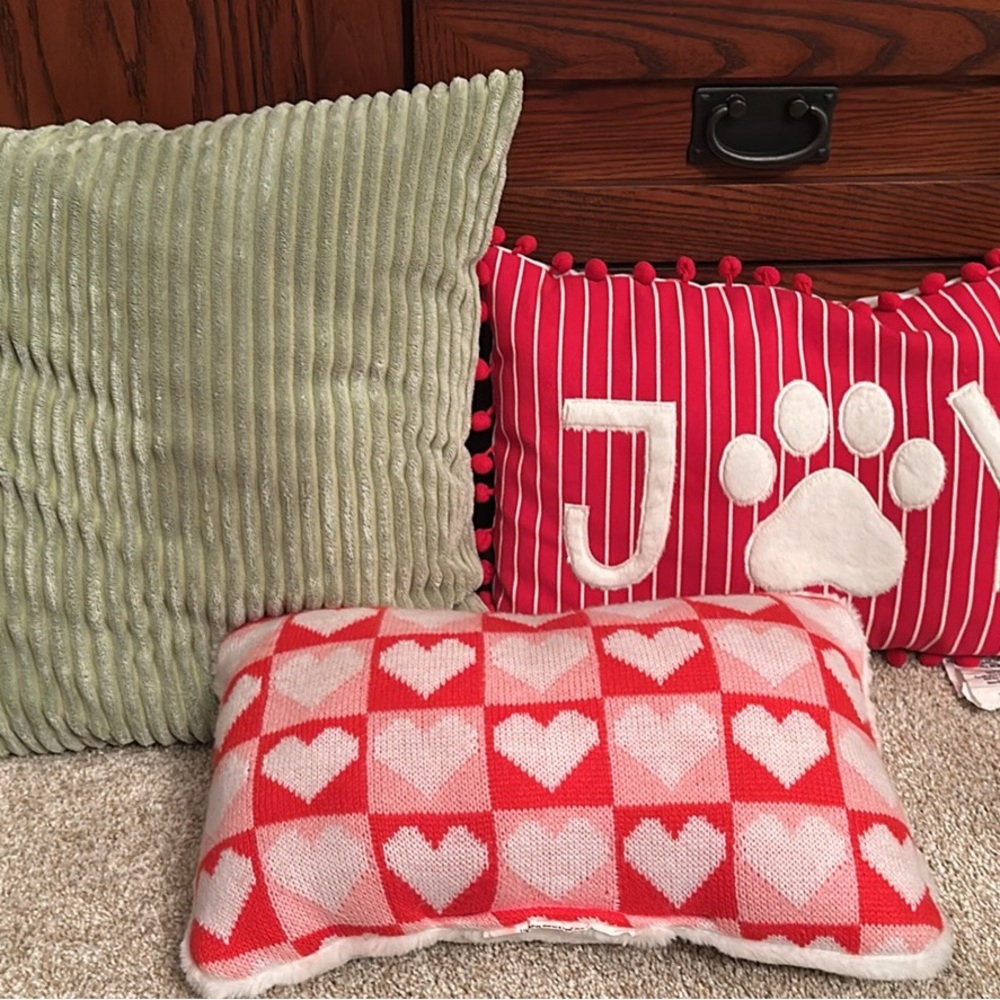 Throw Pillows